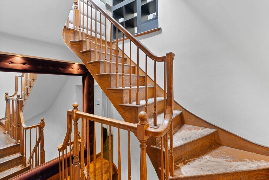 More Photos Of 1312 South St, Philadelphia Storefront Retail Residential For Sale