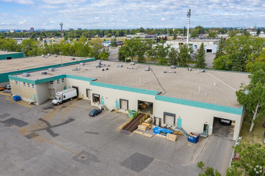 More Photos Of 610 70th Ave SE, Calgary Light Distribution For Lease