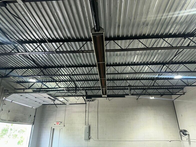 More Photos Of 18090 Mount Elliott St, Detroit Warehouse For Sale