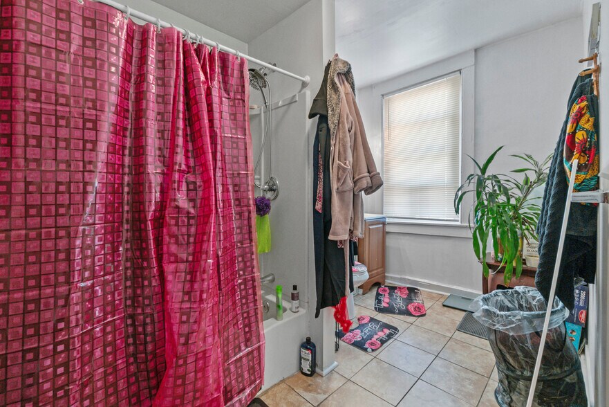 More Photos Of 885 W Lombard St, Baltimore Apartments For Sale
