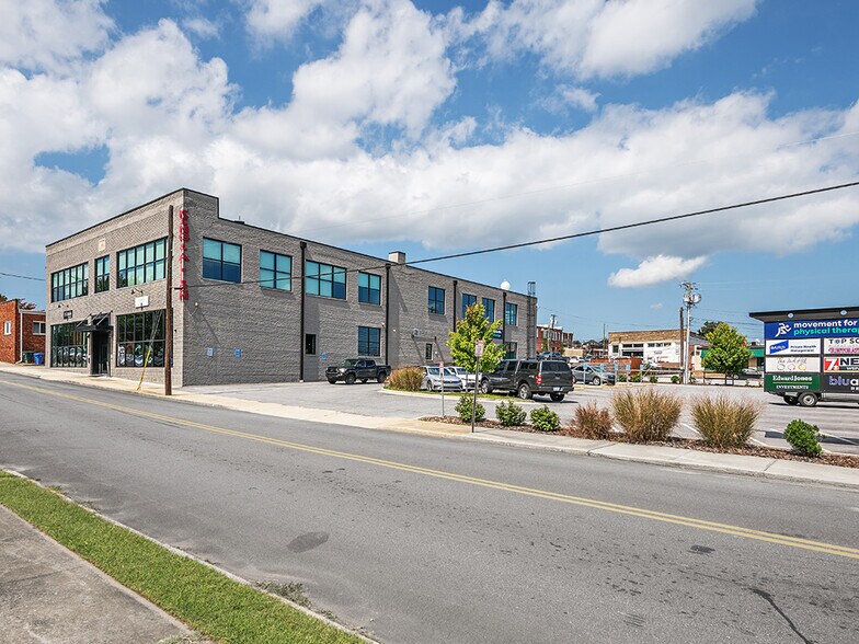 More Photos Of 101 E Allen St, Hendersonville Medical For Lease