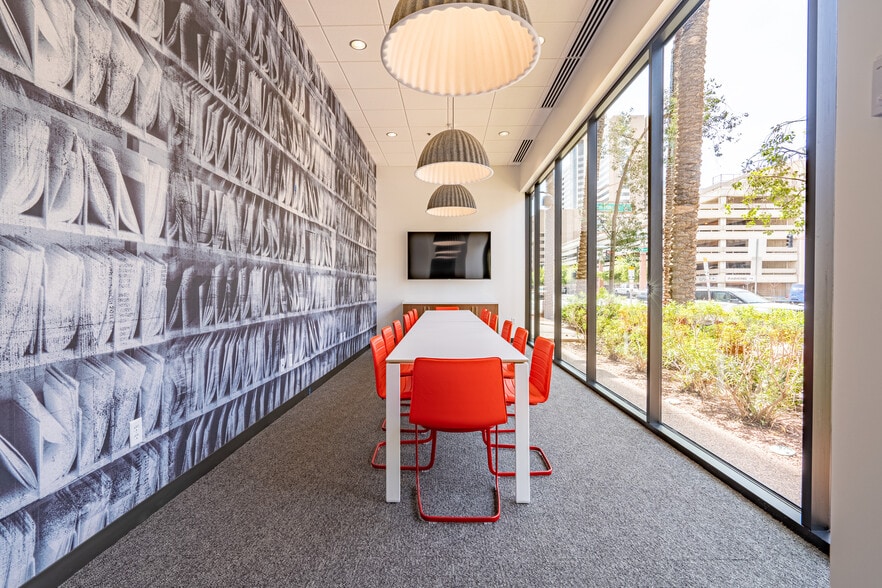 More Photos Of 200 E Van Buren St, Phoenix Office For Lease