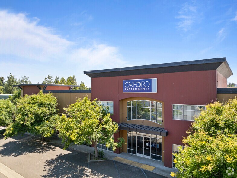 More Photos Of 64 Union Way, Vacaville Light Distribution For Lease