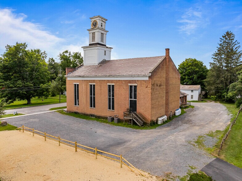 More Photos Of 11 E Broadway, Salem Theater Concert Hall For Sale