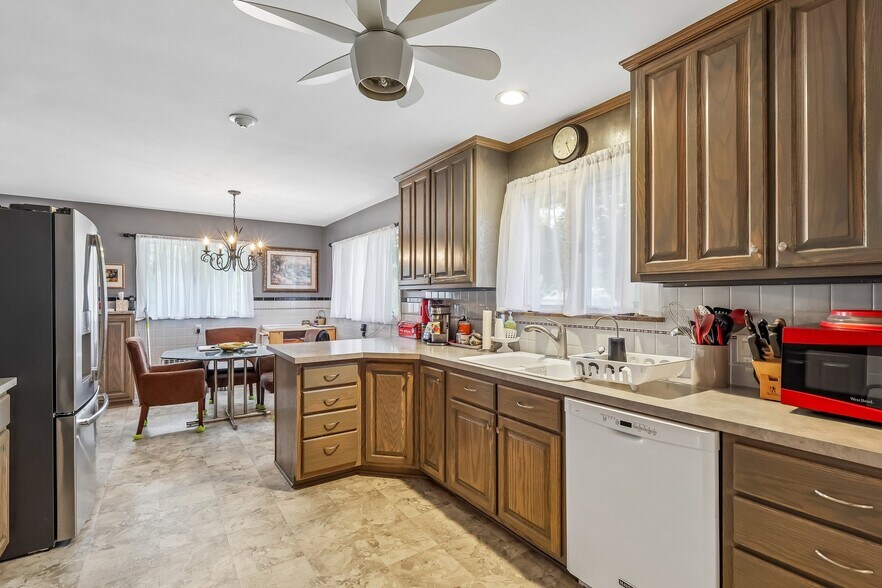 More Photos Of 836 Jacoby Rd, Copley Healthcare For Sale