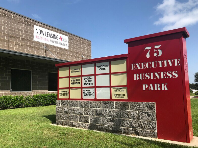 More Photos Of 2519 N Frazier St, Conroe Office Residential For Lease