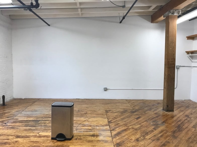 More Photos Of 37 Greenpoint Ave, Brooklyn Office Residential For Lease