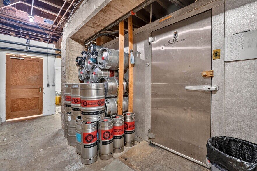 More Photos Of 615 S 1st Ave, Pocatello Restaurant For Sale