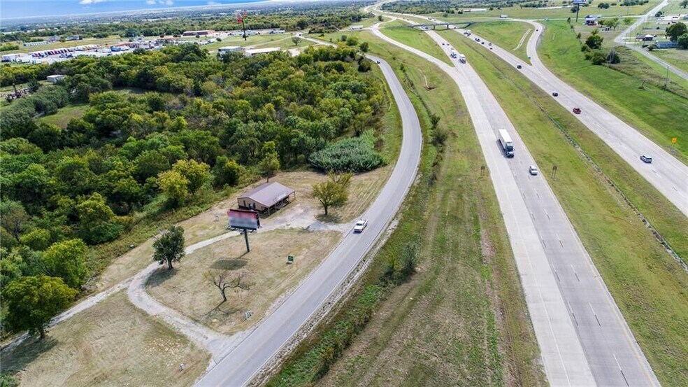 More Photos Of 19909 Indian Meridian Rd, Pauls Valley Storefront For Sale