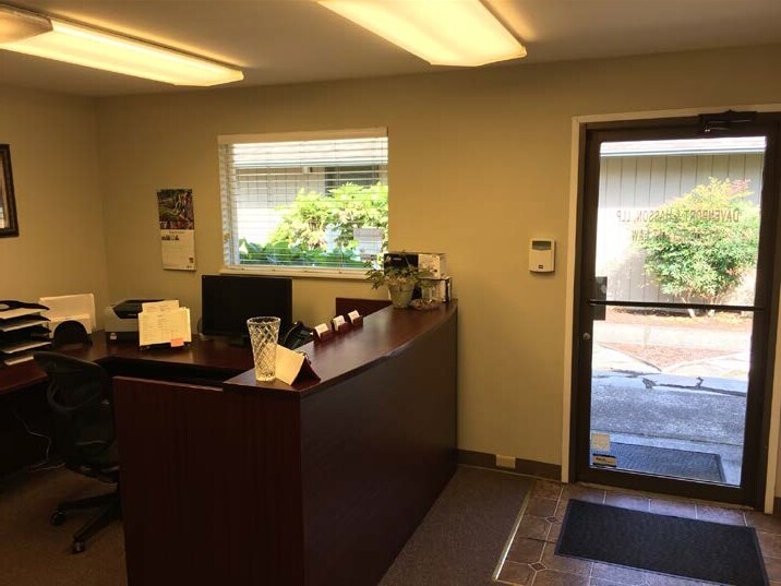 More Photos Of 12707 NE Halsey St, Portland Office For Lease