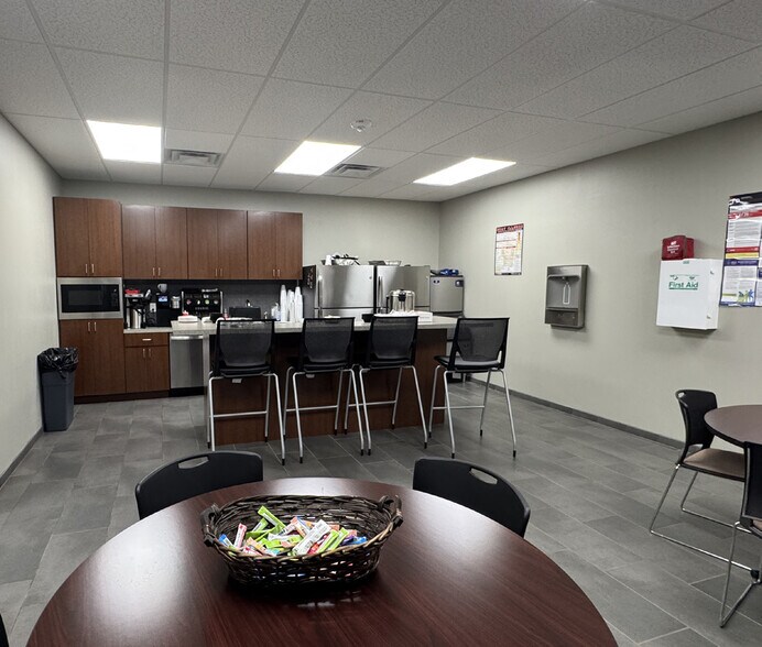 More Photos Of 26170 Highway 281 Spur, Geary Office For Lease