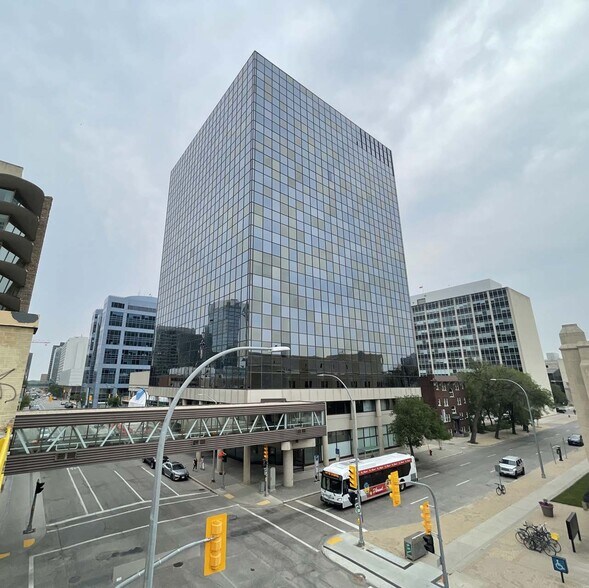 More Photos Of 444 St Mary Ave, Winnipeg Office For Lease