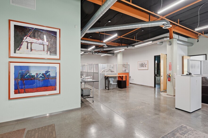 More Photos Of 8495 Redwood Creek Ln, San Diego Manufacturing For Sale