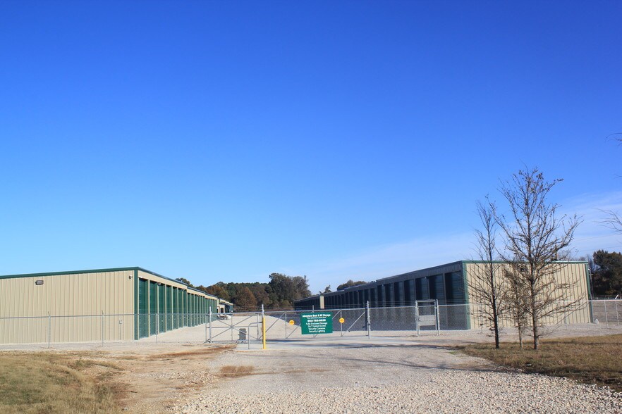 More Photos Of 6265 Highway 72, Michigan City Self Storage For Lease