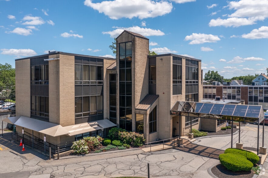 558 main street waltham ma 02452