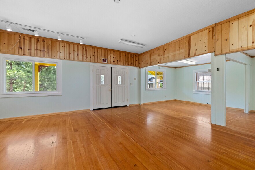 More Photos Of 1137 CA-4 Hwy, Arnold General Retail For Sale