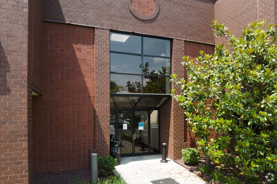 More Photos Of 960 Holmdel Rd, Holmdel Office For Lease