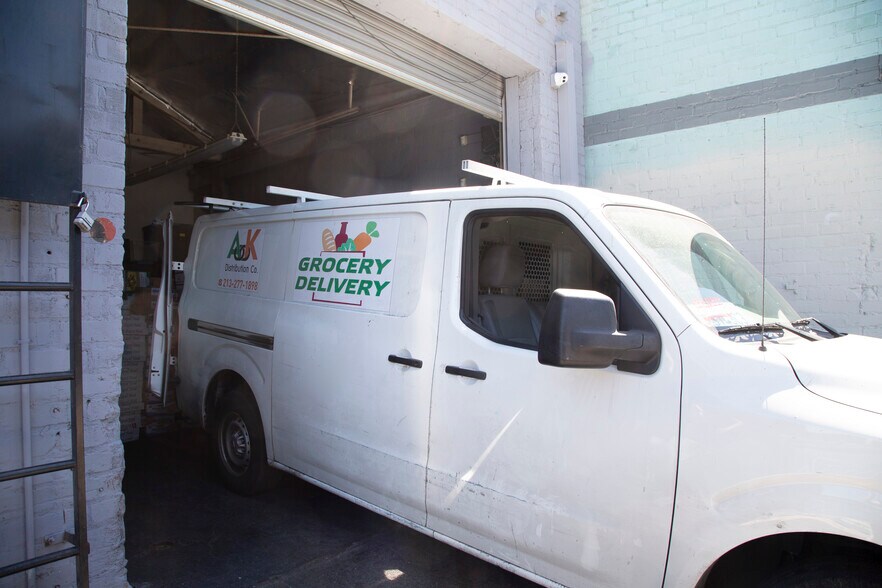 More Photos Of 3212 E Olympic Blvd, Los Angeles Restaurant For Lease