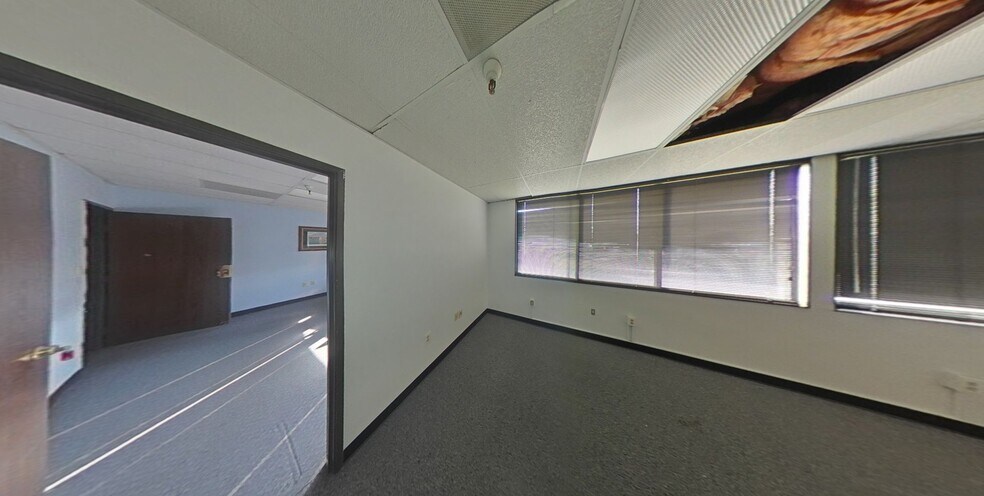 More Photos Of 1501 El Camino Ave, Sacramento Office Residential For Lease