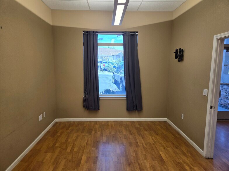 More Photos Of 1160 Selmi Dr, Reno Office For Lease