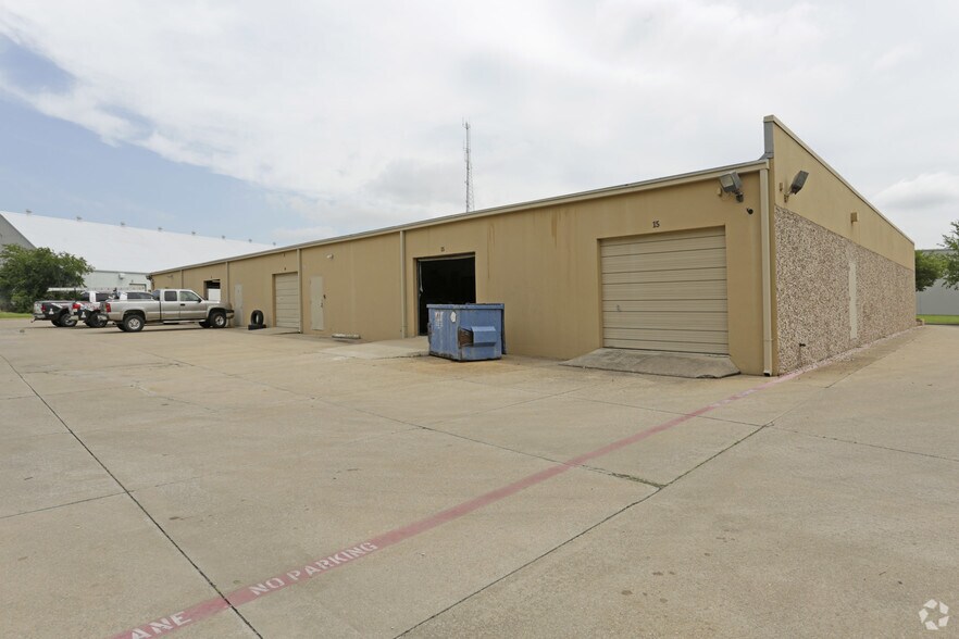 More Photos Of 1209 N Ave, Plano Research And Development For Lease