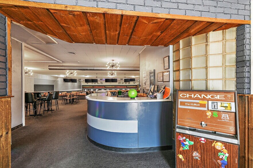 More Photos Of 927 E Railroad St, Sandwich Bowling Alley For Sale