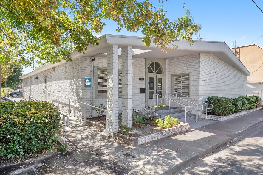 More Photos Of 812 Court St, Woodland Office For Sale