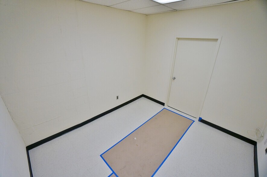 More Photos Of 1100-1146 Taft St, Rockville Warehouse For Lease