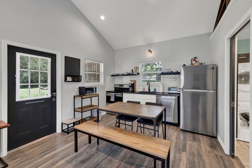 More Photos Of 14147 FM 306, Canyon Lake Trailer Camper Park For Sale