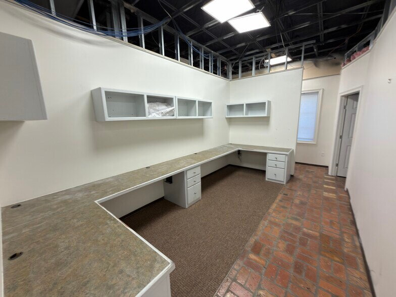 More Photos Of 2556 Marcia Ct, Biloxi Medical For Lease