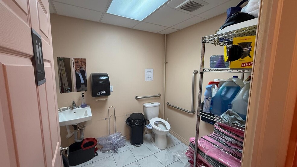 More Photos Of 2900 Gibford Dr, Ottawa Storefront Retail Office For Sale