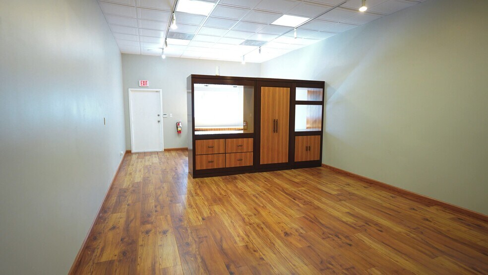 Primary Photo Of 2325 NW 30th St, Oakland Park Warehouse For Lease