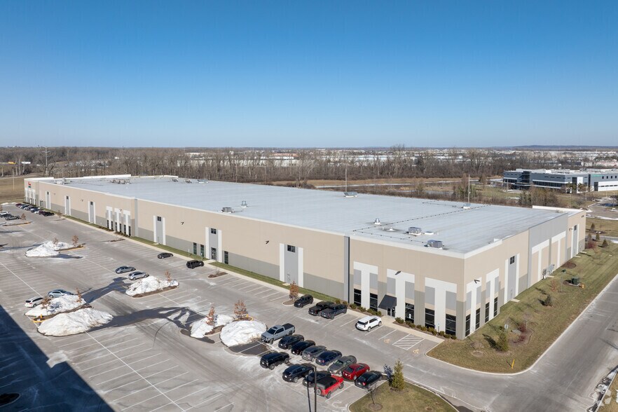 More Photos Of 13975 Riverport Place Dr, Maryland Heights Distribution For Lease