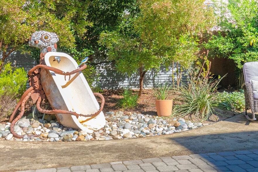 More Photos Of 2220 Capitol Ave, Sacramento Apartments For Sale