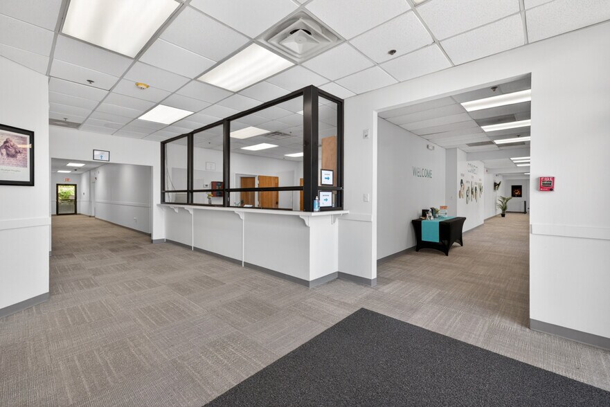 More Photos Of 3005 Lenora Church Rd, Snellville Office For Sale
