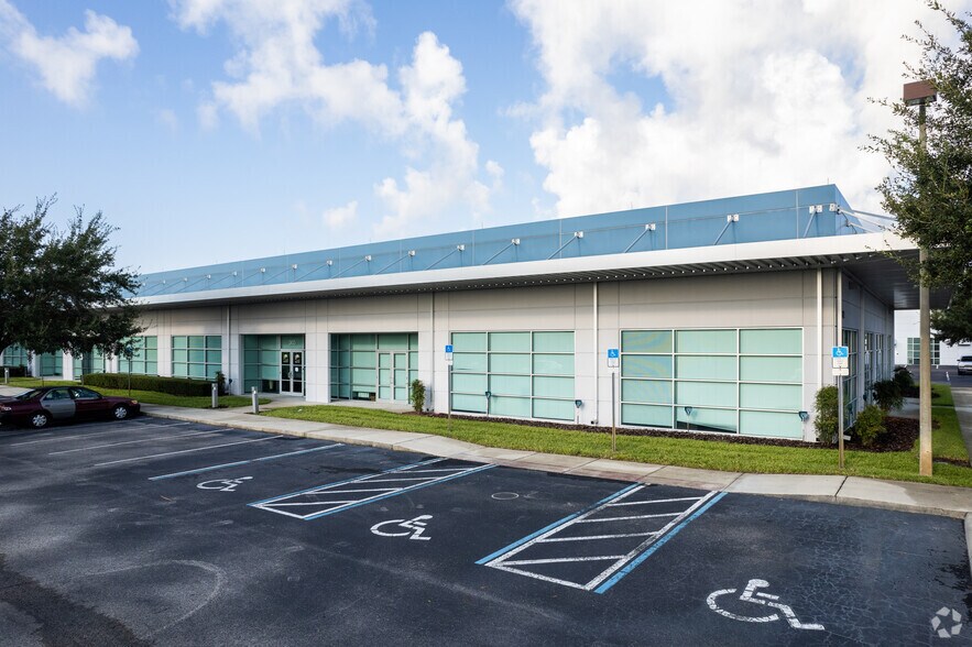 More Photos Of 12612 Challenger Pky, Orlando Unknown For Lease