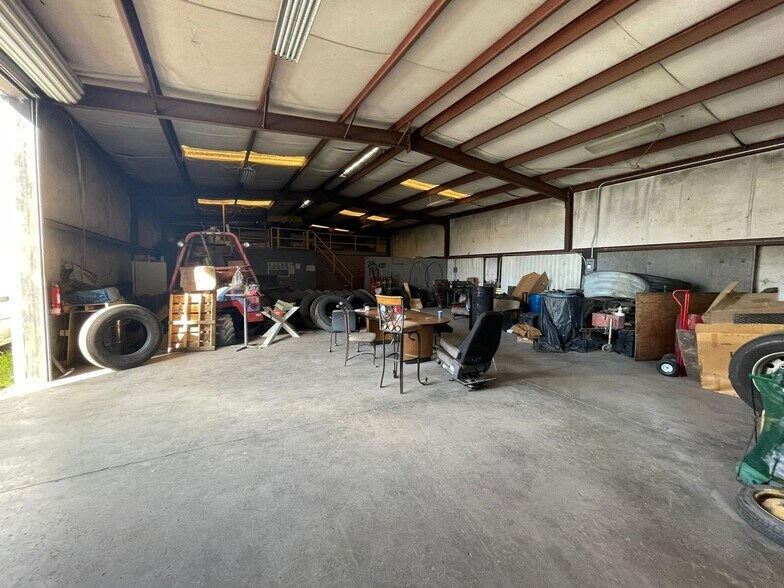 More Photos Of 4712 Old Tampa Hwy, Kissimmee Warehouse For Sale