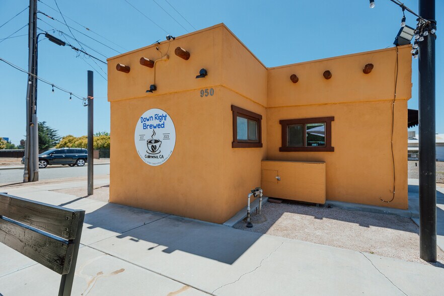 More Photos Of 950 Calimesa Blvd, Calimesa Freestanding For Sale