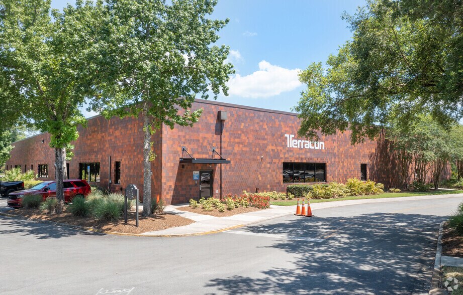 More Photos Of 8001 Baymeadows Way, Jacksonville Office For Lease
