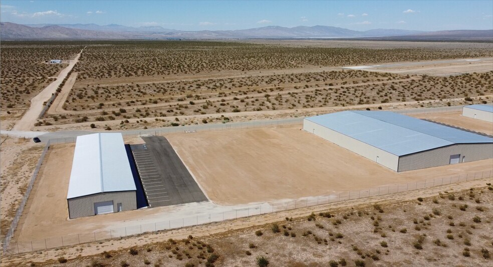 More Photos Of 5500 Lindbergh Blvd, California City Warehouse For Sale