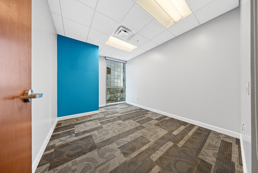 More Photos Of 121-189 S Orange Ave, Orlando Office Residential For Lease