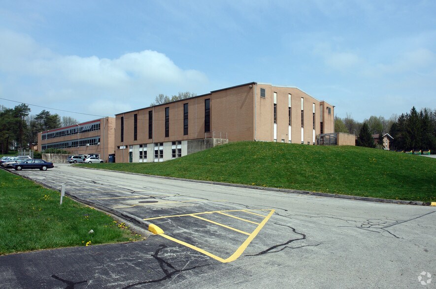 More Photos Of 3000-3006 Keenwood Rd, Norristown Religious Facility For Lease