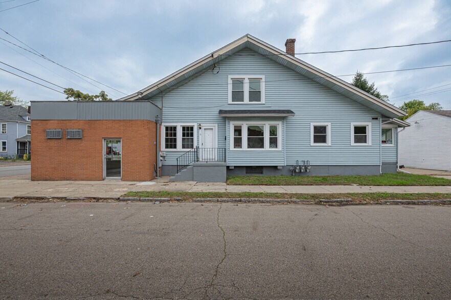 More Photos Of 3000 E 3rd St, Dayton Storefront Retail Residential For Sale