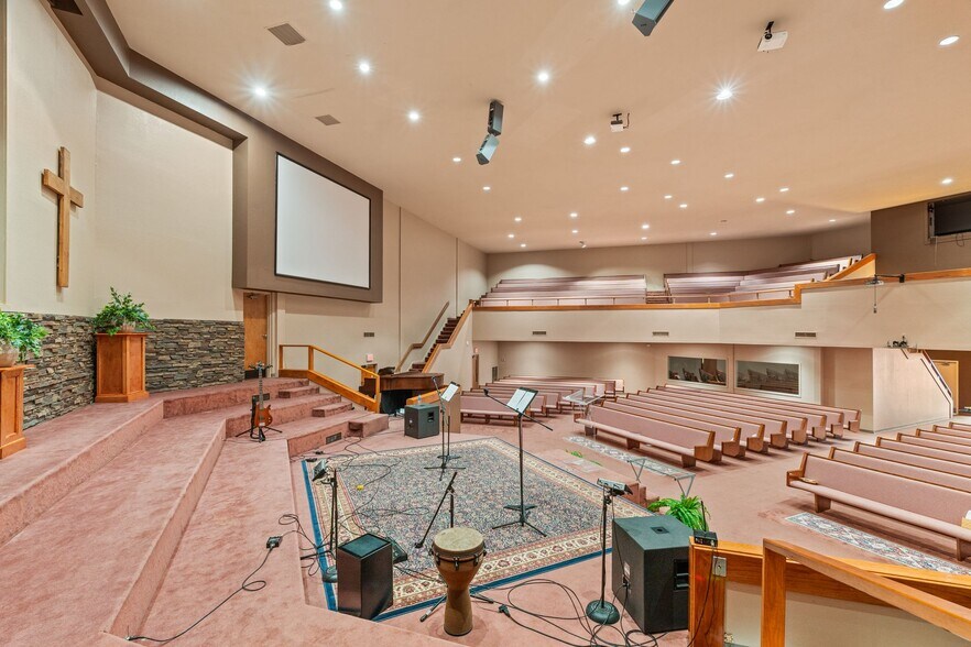 More Photos Of 1101 N Wheeler Ave, Sallisaw Religious Facility For Sale