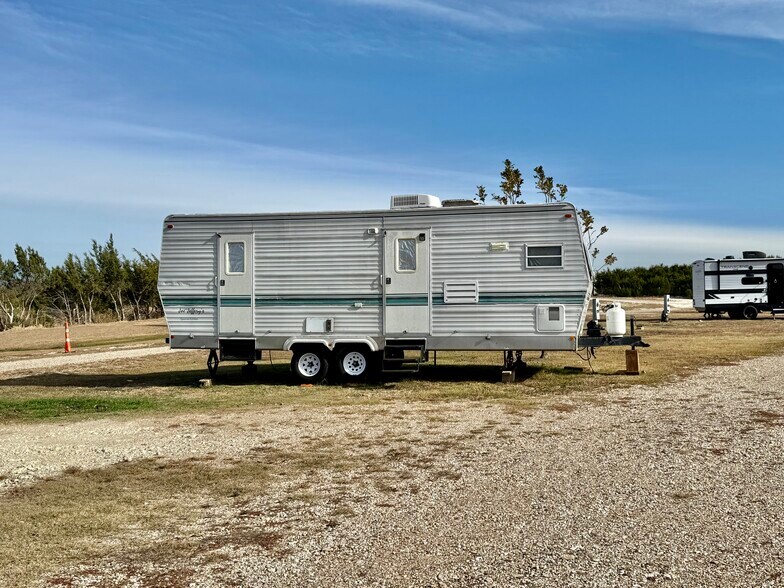 More Photos Of 8895 US-67 Hwy, Cleburne Trailer Camper Park For Sale