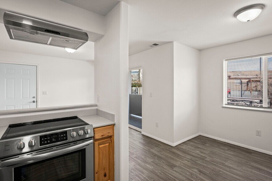 More Photos Of 15 Gentry Way, Reno Apartments For Sale