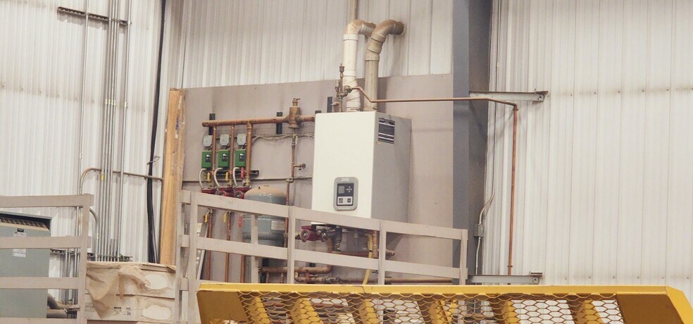 More Photos Of 860 35th Ave E, Dickinson Warehouse For Sale