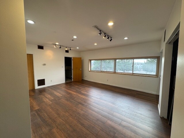 More Photos Of 6770 S Yosemite St, Englewood General Retail For Lease