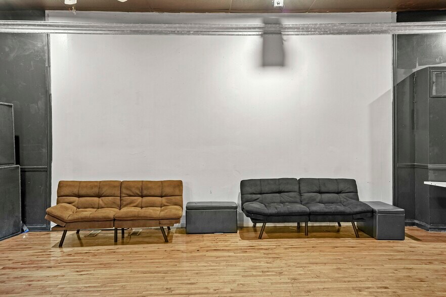 More Photos Of 4620 Tod Ave, East Chicago General Retail For Sale