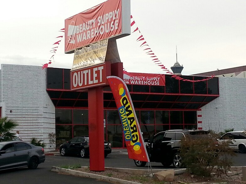 Primary Photo Of 2965 S Maryland Pky, Las Vegas General Retail For Lease